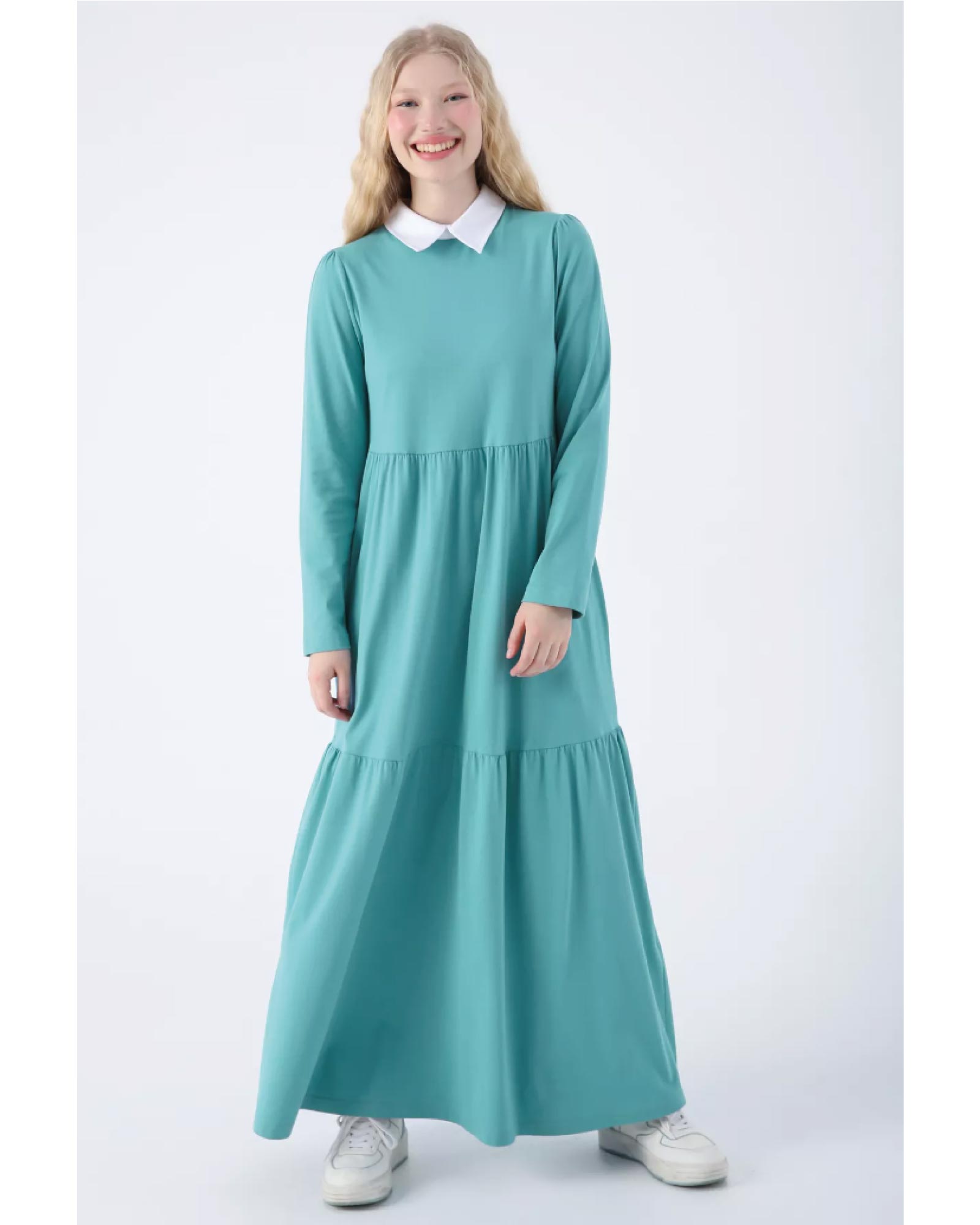 Hijab-Kleid Baumwollkleid mit klassischem Hemdkragen, praktischen Taschen und charmanten Rüschen