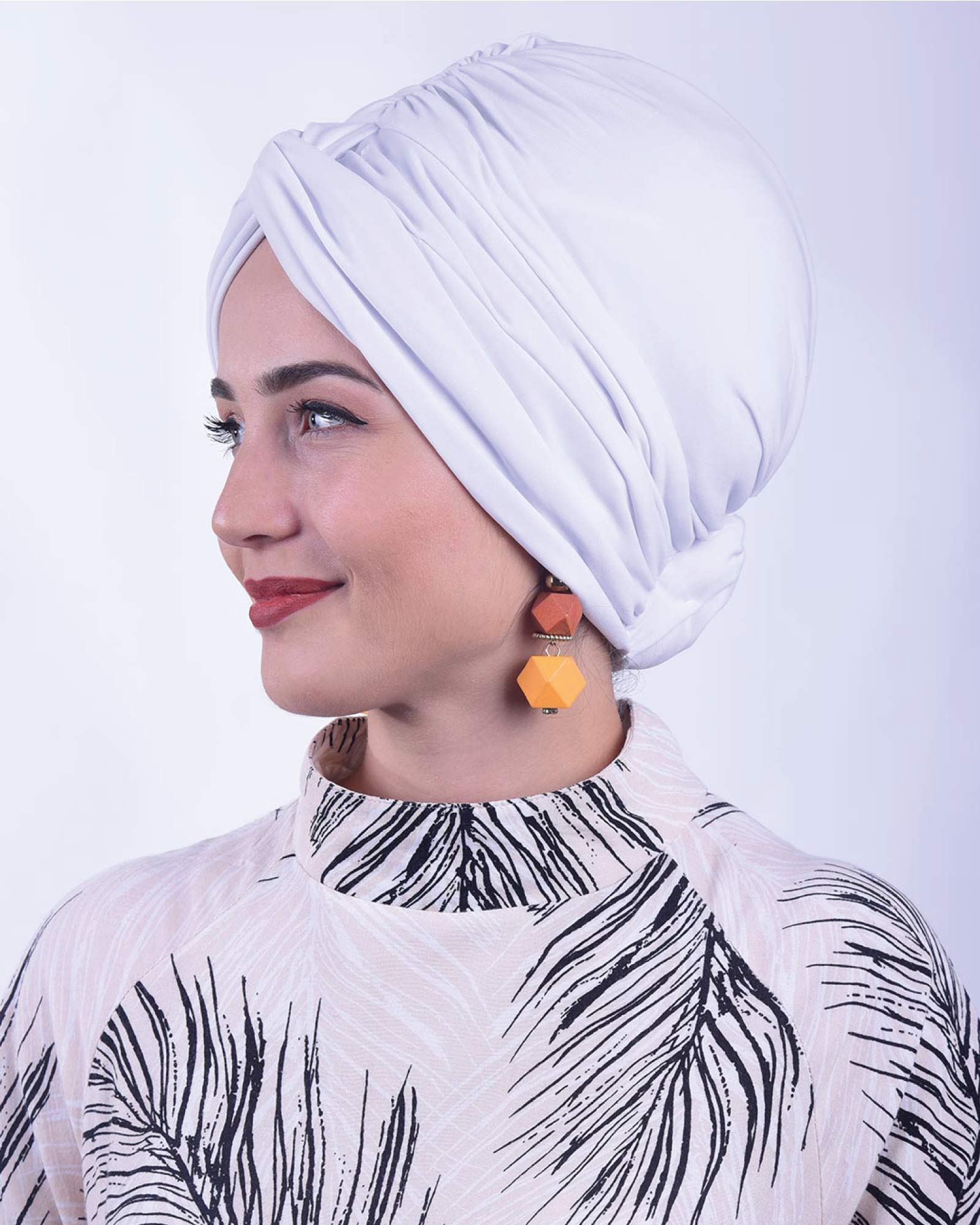 Beidseitiger Hijabi Kopftuch mit Form Weiß