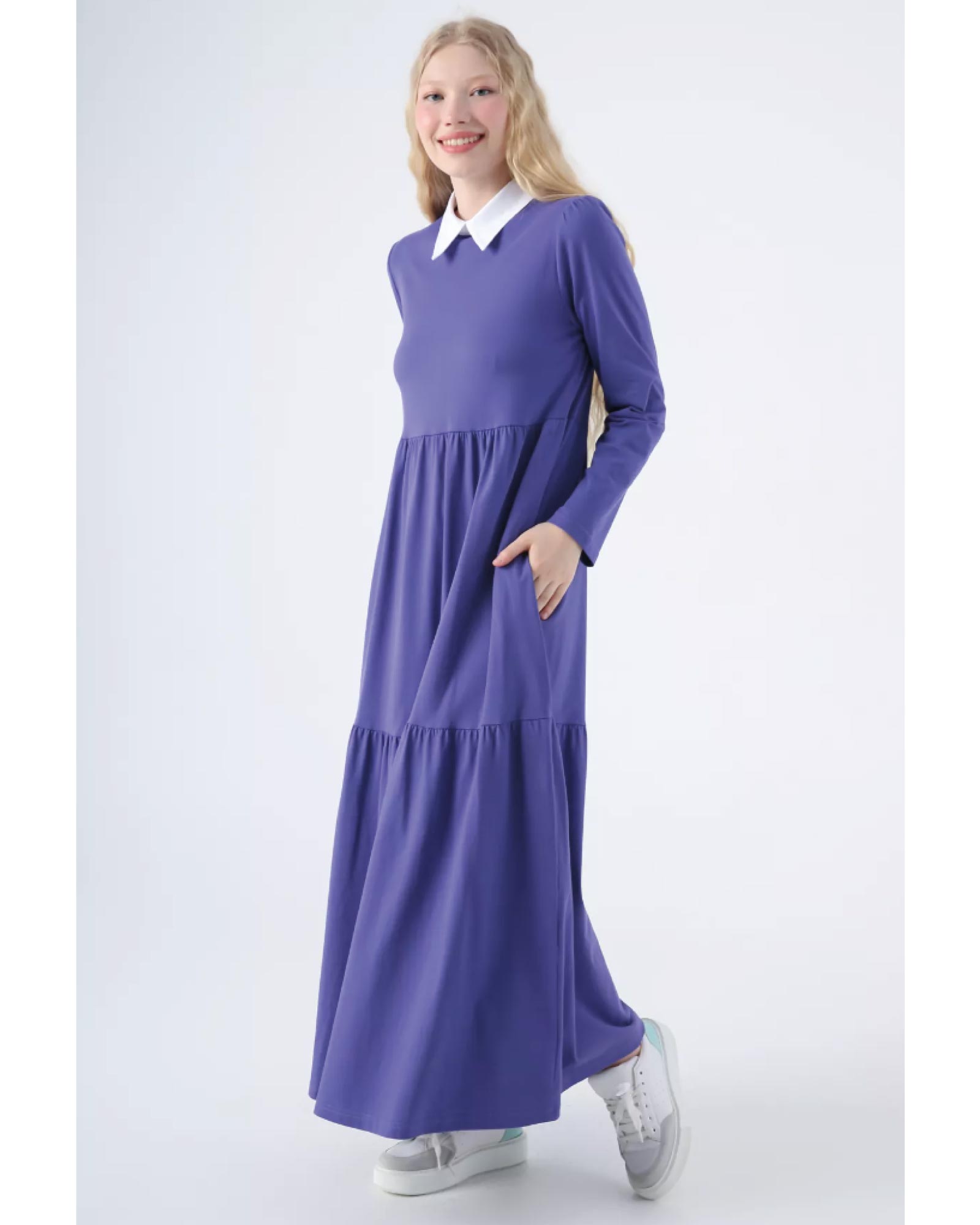 Hijab Dress Cotton dress with a classic shirt collar, practical pockets and charming ruffles
