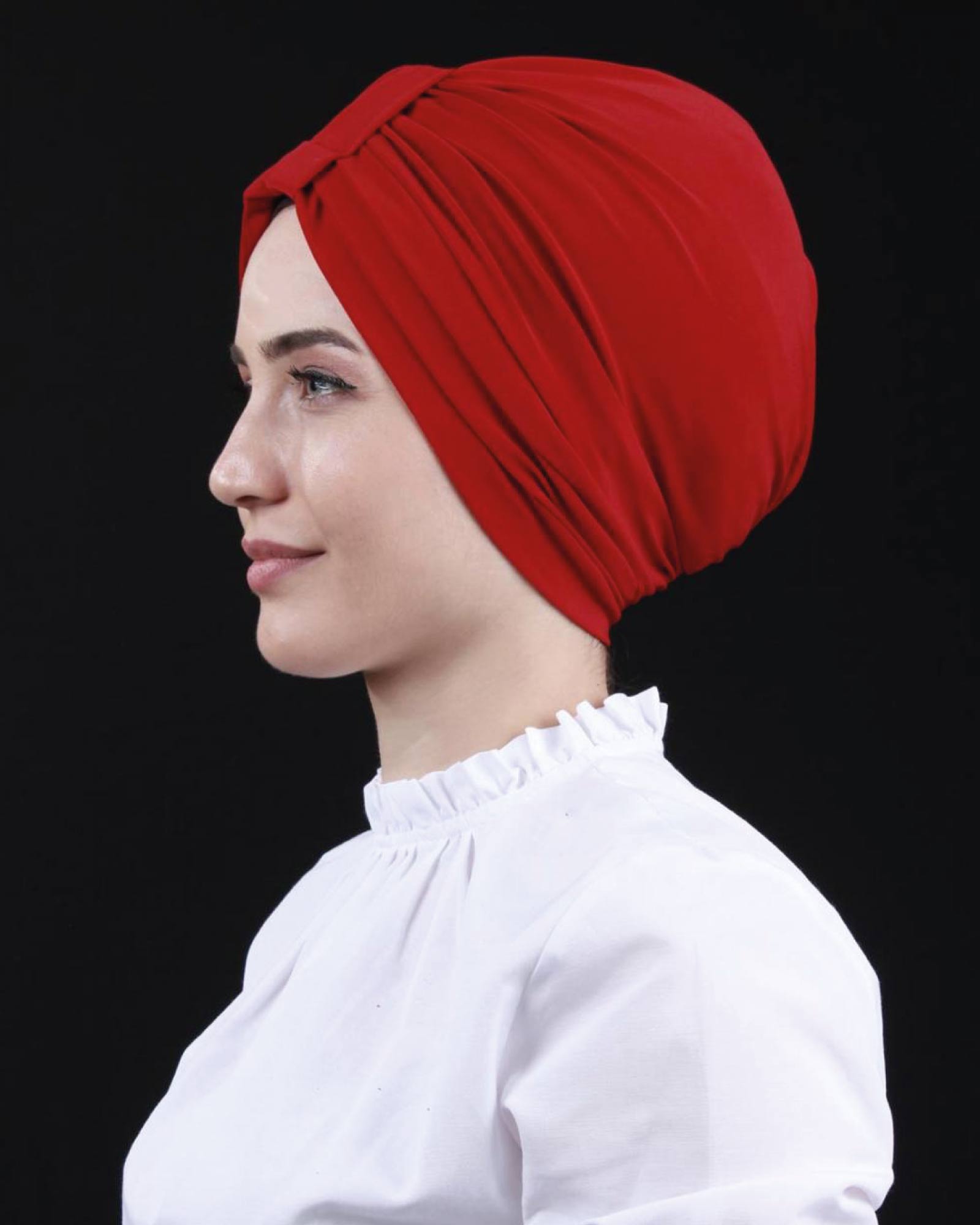 Bonnet mit Faltendetail, Doppelseitig Rot