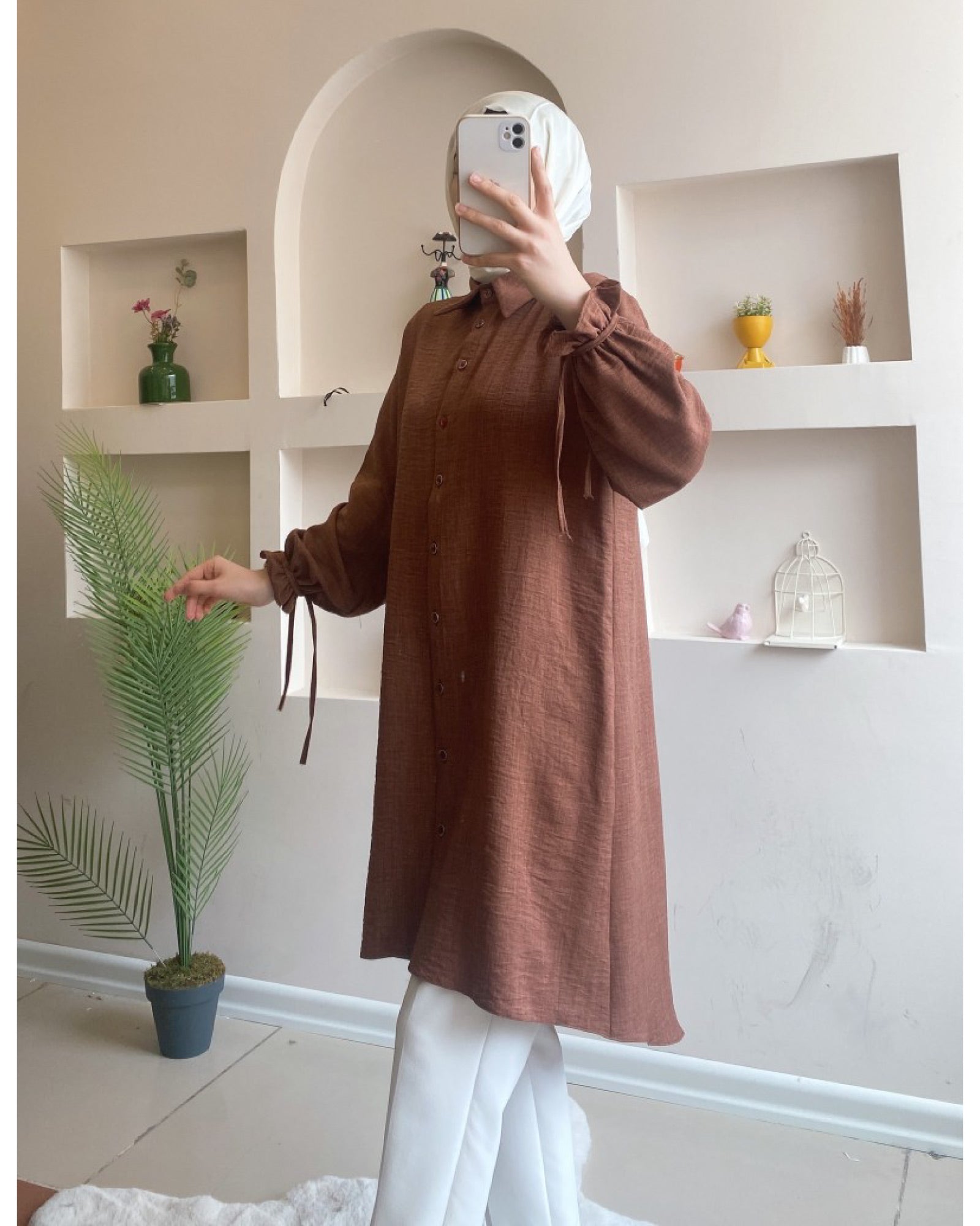 Hijab Tunika mit Knöpfen und gerafften Bündchen