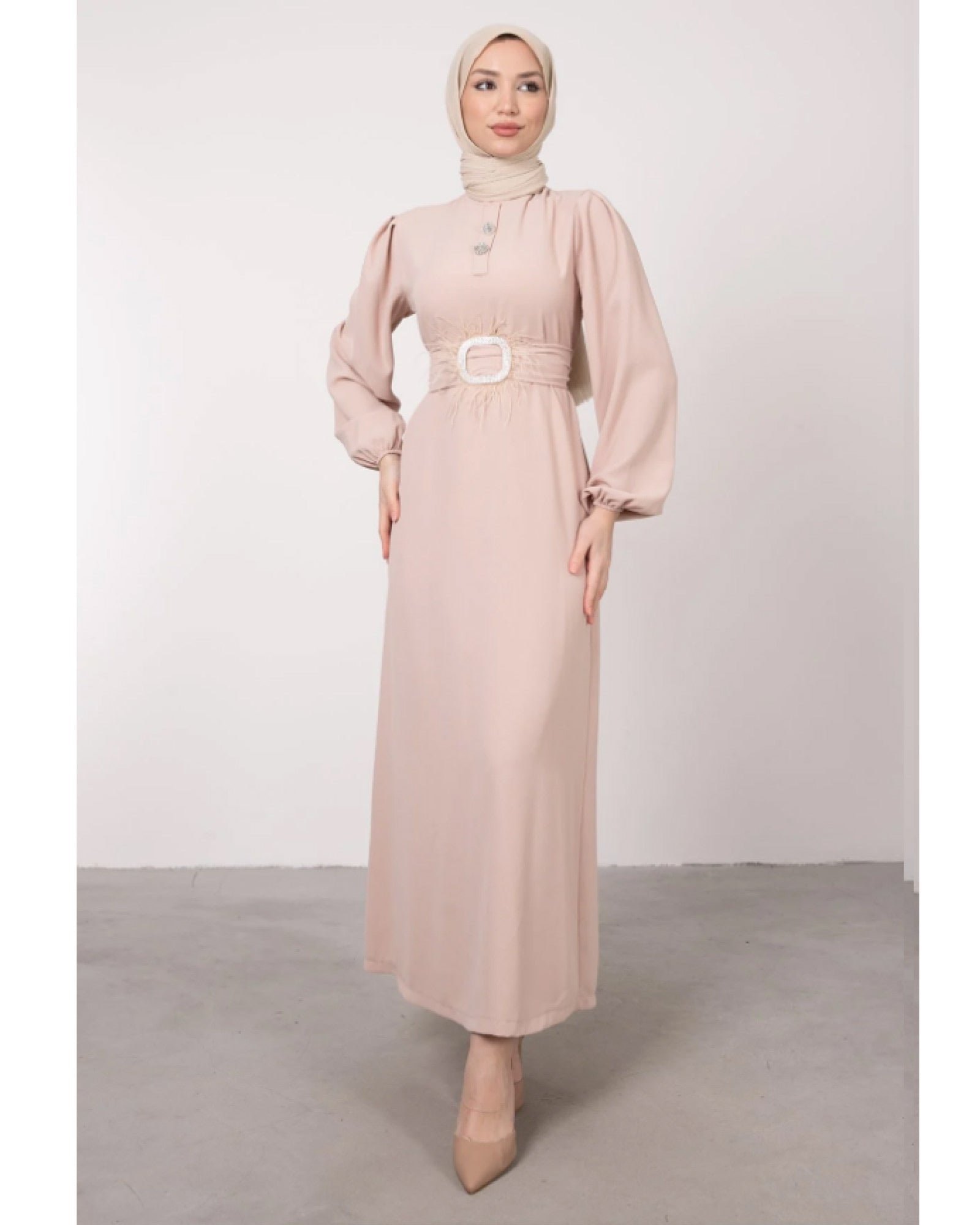 Hijab-Kleid  Damenkleider mit Knopfdetails und Feder am Gürtel