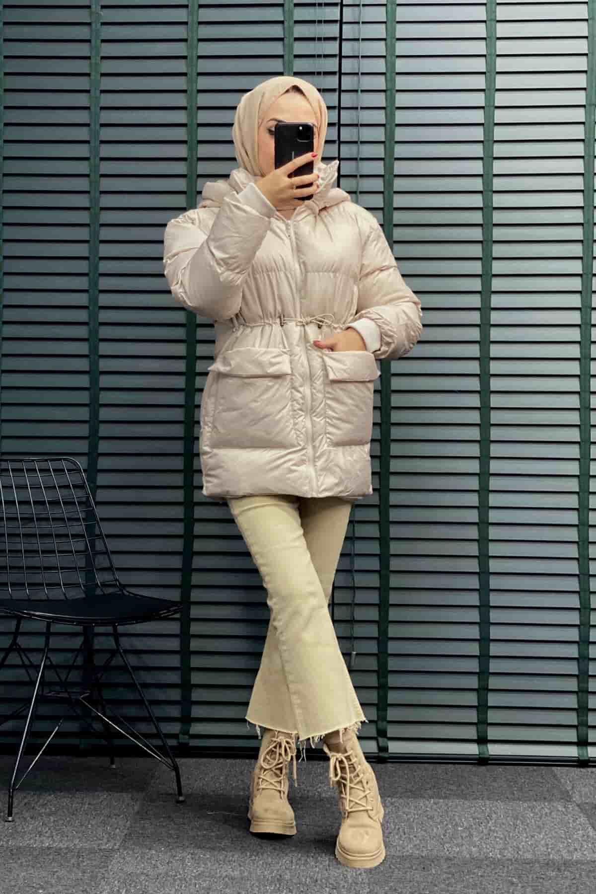Hooded quilted coat