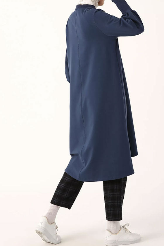 Tunic - with elastic cuffs at the end of the sleeves
