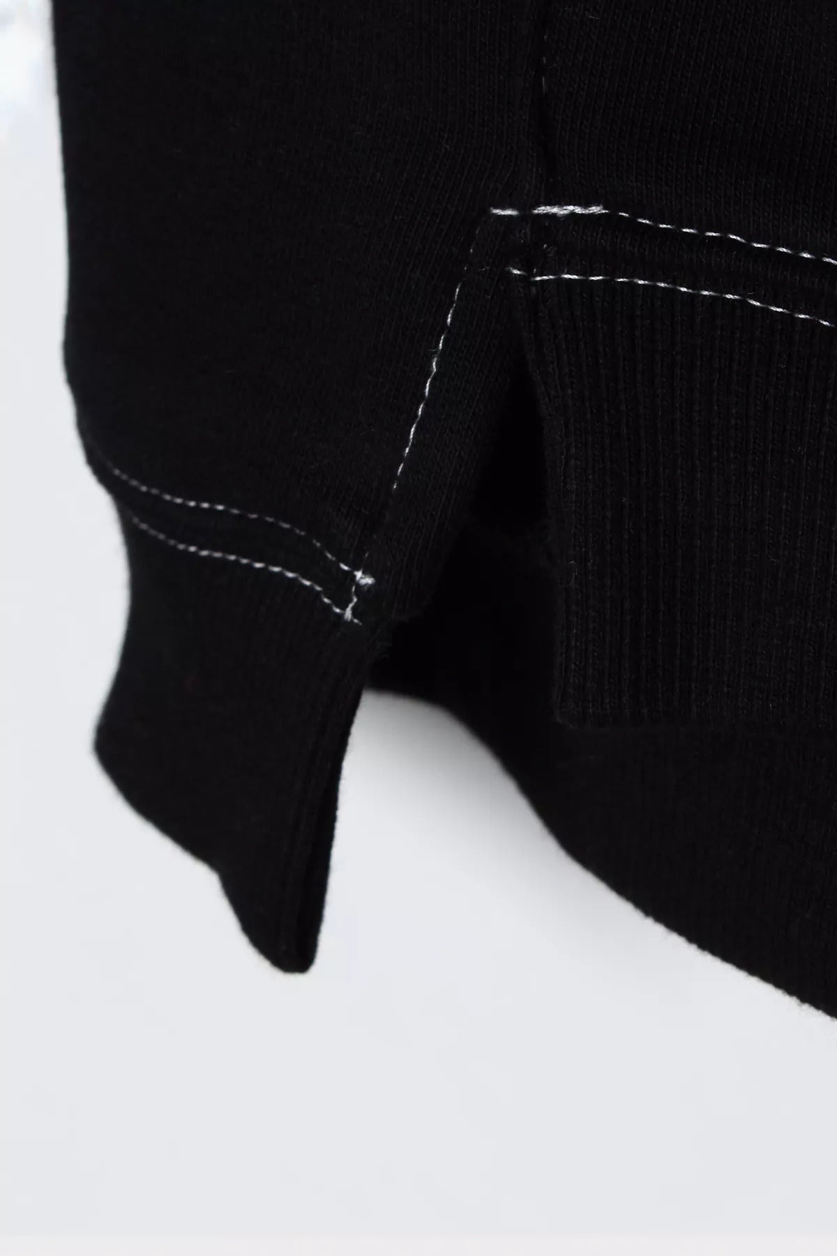 Oversize - contrast stitching detailed sweatshirt